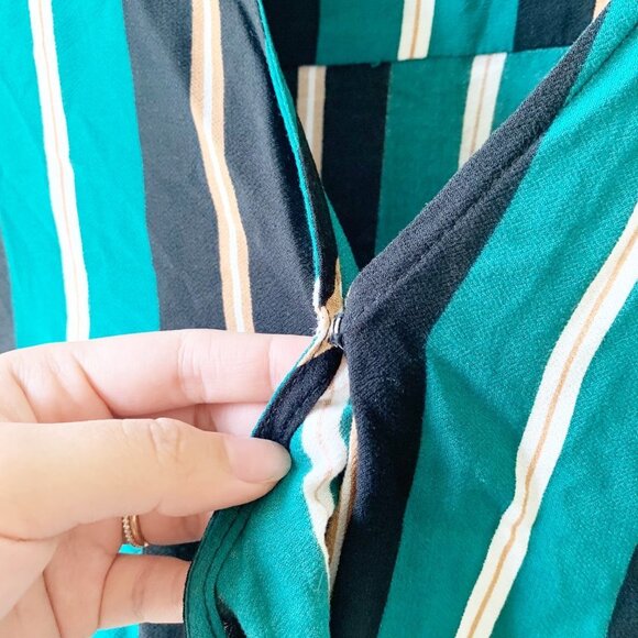 Ava Sky Hawaii Striped Surplice V-Neck Blouse M - Picture 5 of 5